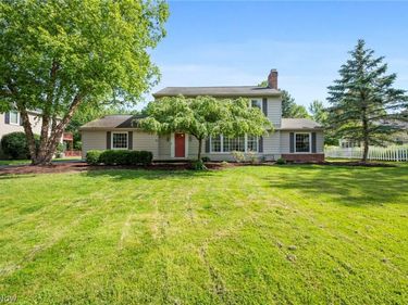 195 Shawnee Trail, Aurora, OH 44202