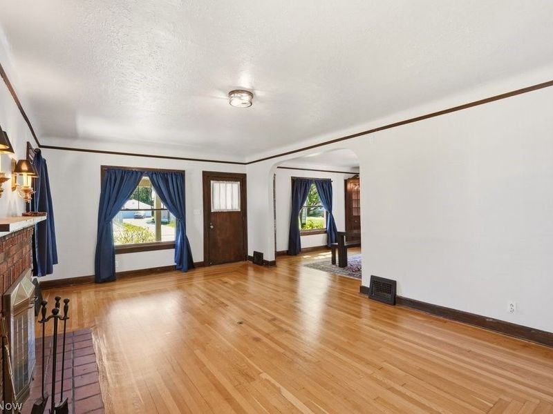205 Logan Street , Bedford, OH 44146 Photo 18