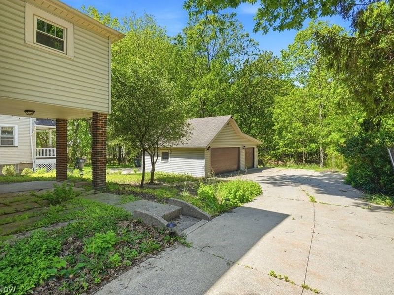 205 Logan Street , Bedford, OH 44146 Photo 5