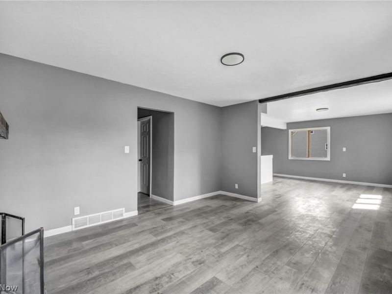297 Paul Street , Bedford, OH 44146 Photo 11
