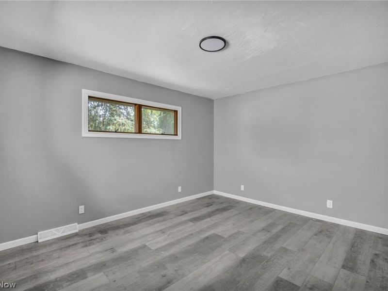 297 Paul Street , Bedford, OH 44146 Photo 14