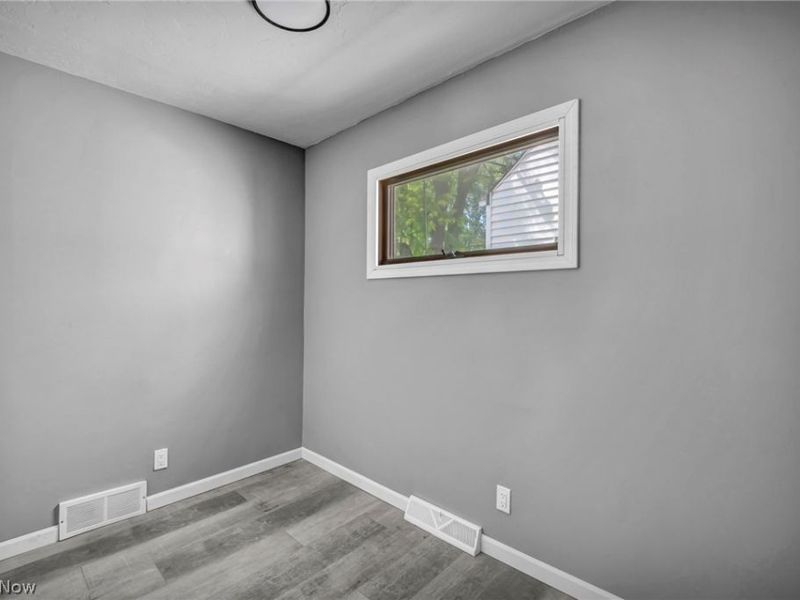 297 Paul Street , Bedford, OH 44146 Photo 19