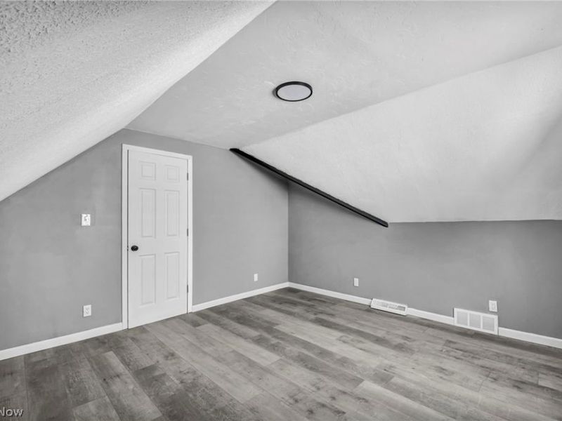 297 Paul Street , Bedford, OH 44146 Photo 20