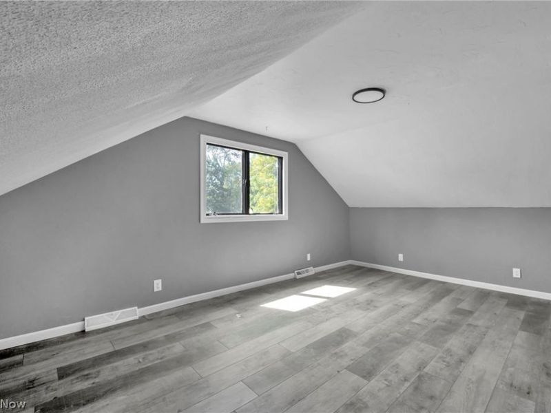 297 Paul Street , Bedford, OH 44146 Photo 21