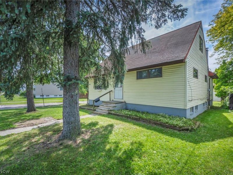 297 Paul Street , Bedford, OH 44146 Photo 3