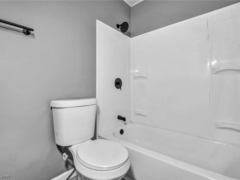 297 Paul Street , Bedford, OH 44146 Photo 41