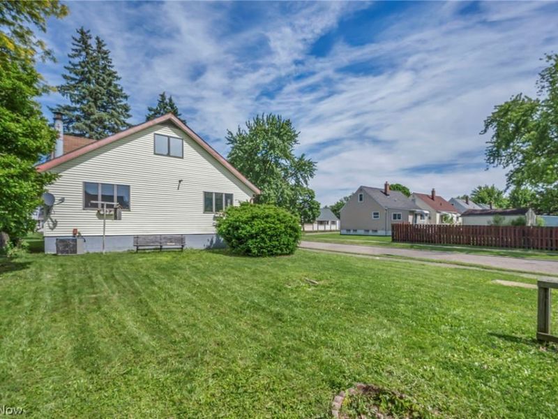297 Paul Street , Bedford, OH 44146 Photo 47