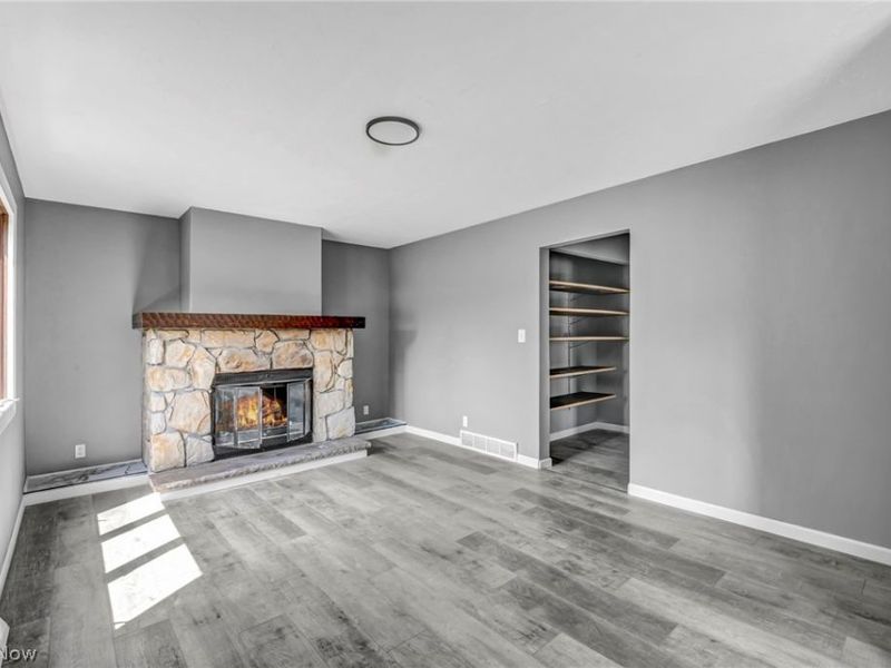 297 Paul Street , Bedford, OH 44146 Photo 9