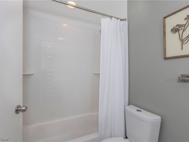 5504 Lansbury Lane, Lyndhurst, OH 44124 Photo 30