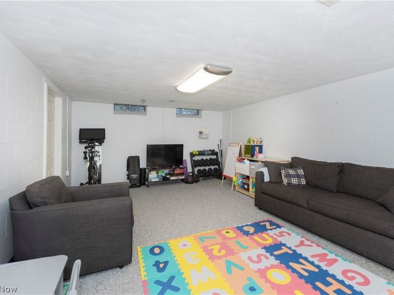 5504 Lansbury Lane, Lyndhurst, OH 44124 Photo 31