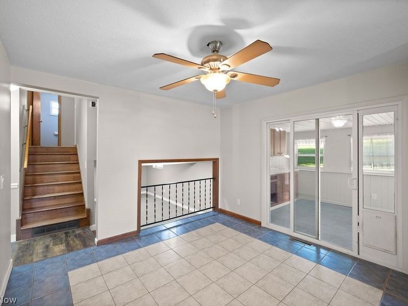 11 Roberts Drive, Belpre, OH 45714 Photo 10