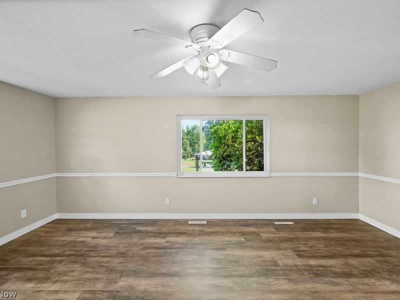 11 Roberts Drive, Belpre, OH 45714 Photo 6