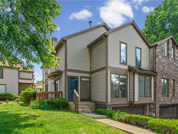 420 Spring Run Dr , Monroeville, PA 15146