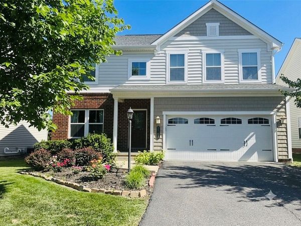 2702 Pittsburgh Ct , Sewickley, PA 15143