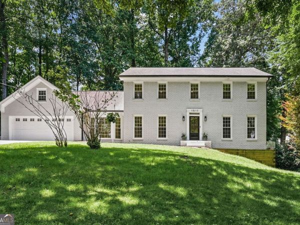 1511 Summerset Drive, Dunwoody, GA 30338