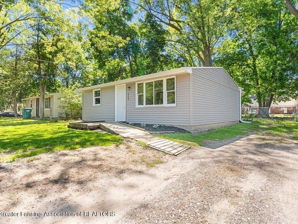 2309 Fielding Drive, Lansing, MI 48911