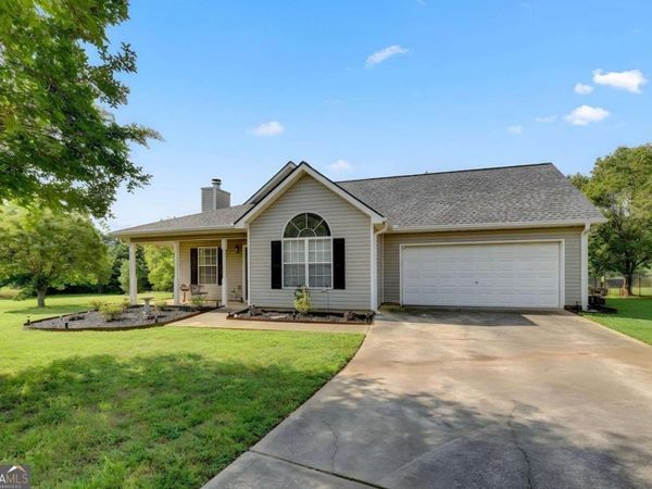 915 Cove Place, Locust Grove, GA 30248