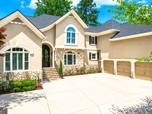 205 Wicklawn Way, Roswell, GA 30076