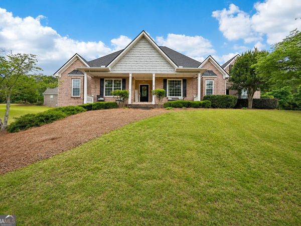 807 Kennedy Court, Loganville, GA 30052