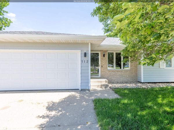 112 Settler Drive, Sergeant Bluff, IA 51054