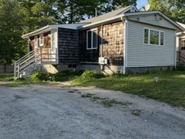 11 Lakeview Blvd, Plymouth, MA 02360