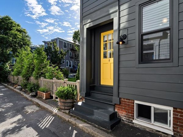 8 Bolton Pl, Boston, MA 02129