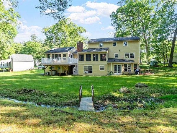 10 Lancaster Place, Andover, MA 01810