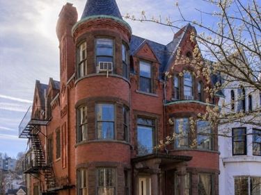 1575 Beacon St, Unit 3R, Brookline, MA 02446