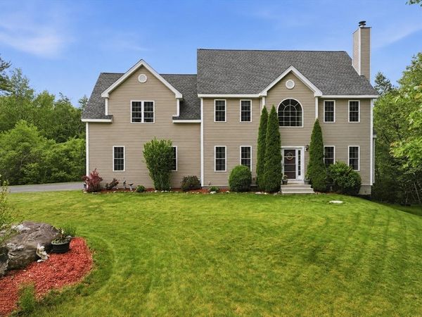 6 Pond Court, Leicester, MA 01611