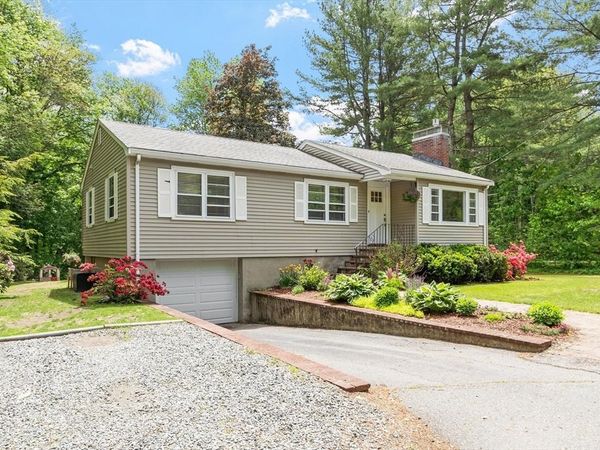 517 Pearl St, Reading, MA 01867