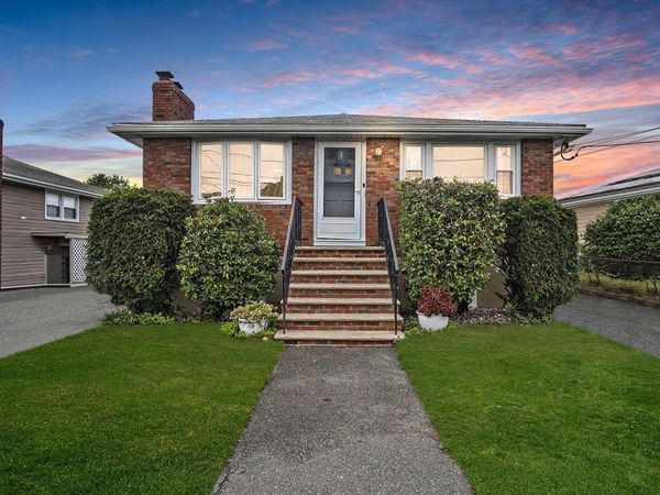 52 Augustus St, Revere, MA 02151
