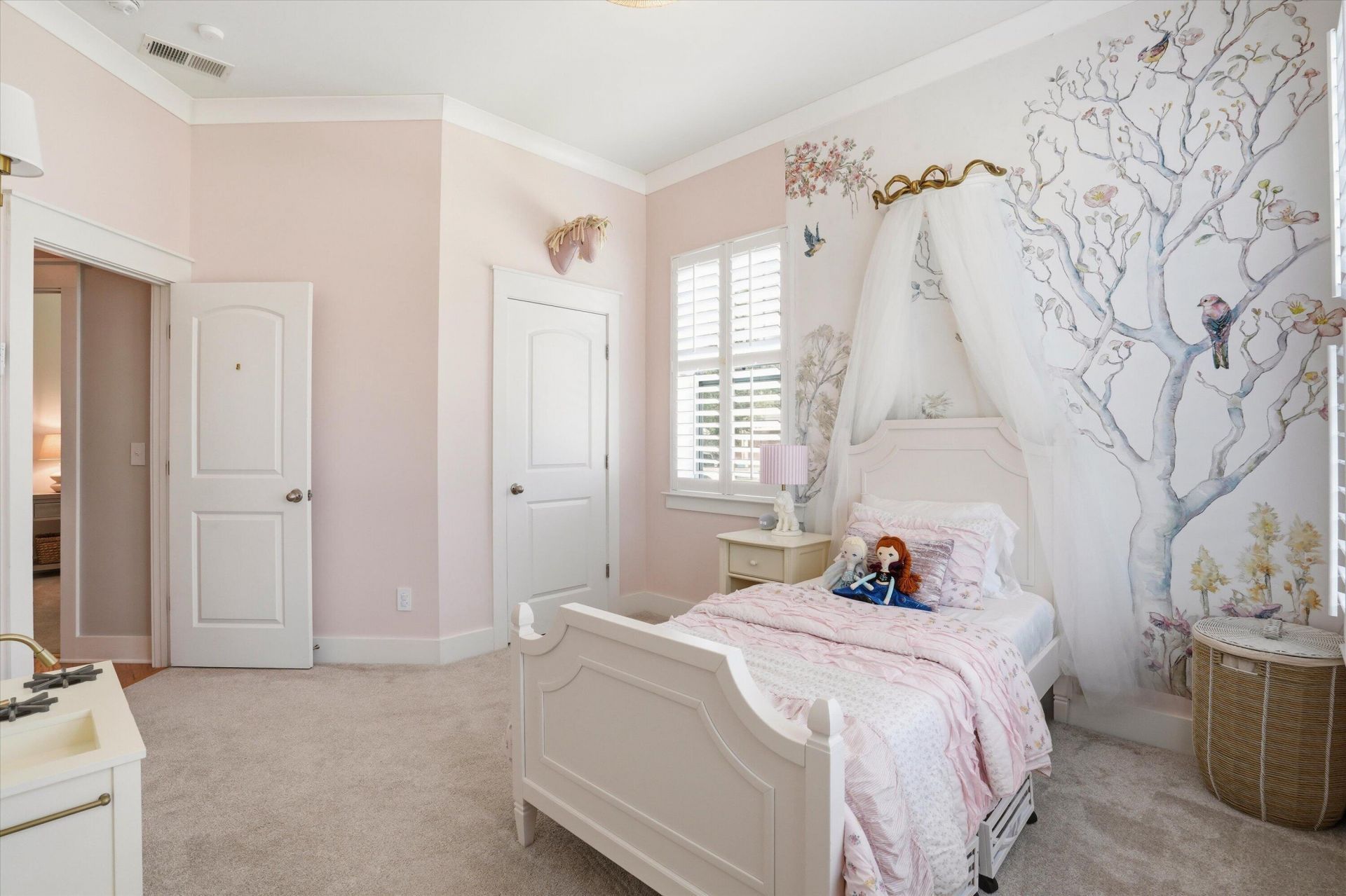 329 Ashby Street Photo 26