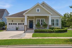329 Ashby Street photo 4