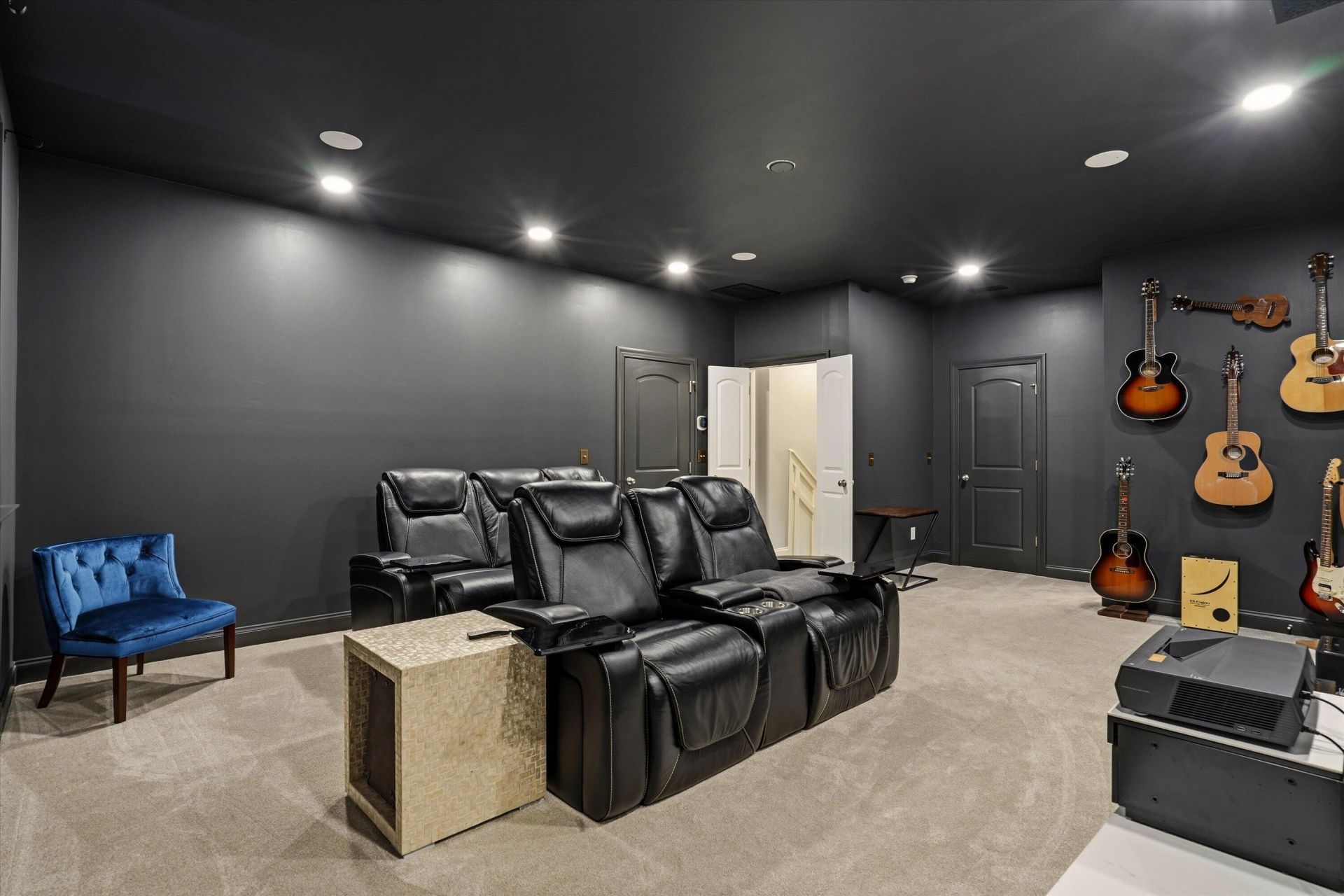 329 Ashby Street Photo 30