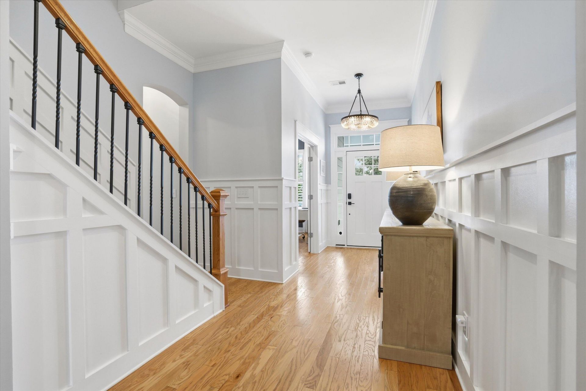 329 Ashby Street Photo 4