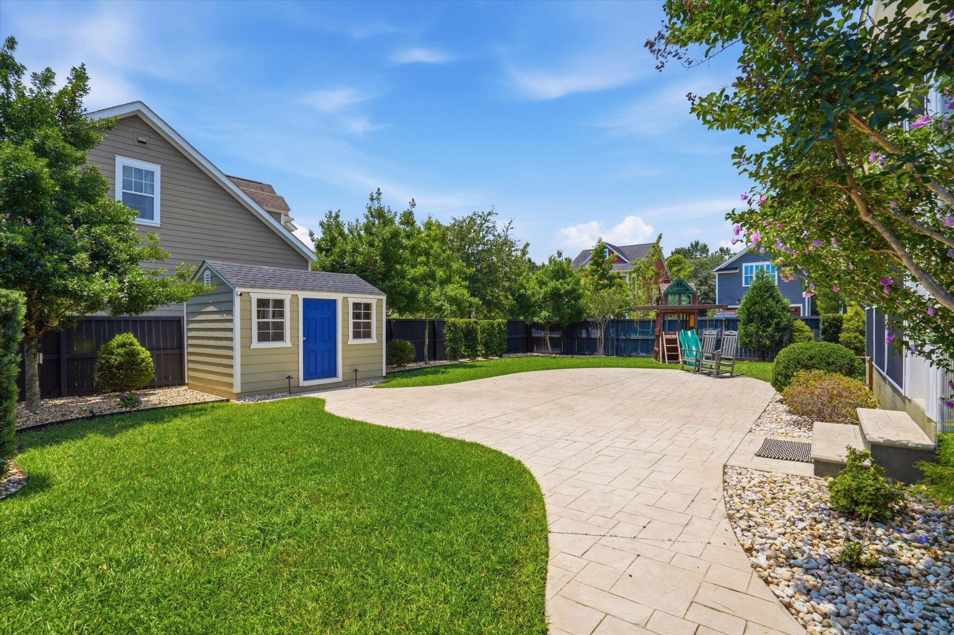 329 Ashby Street Photo 42