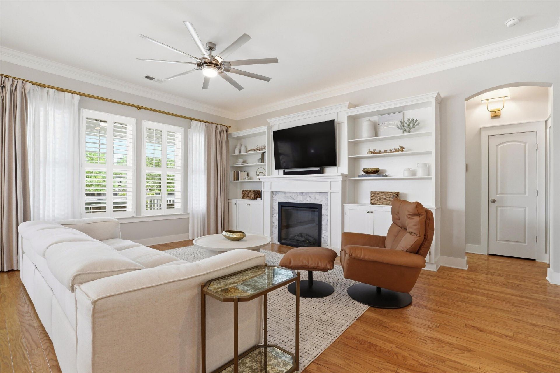 329 Ashby Street Photo 8
