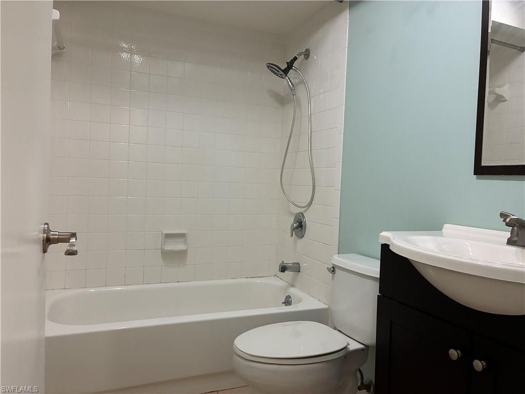 6142 Whiskey Creek Dr , Unit 619, Fort Myers, FL 33919 Photo