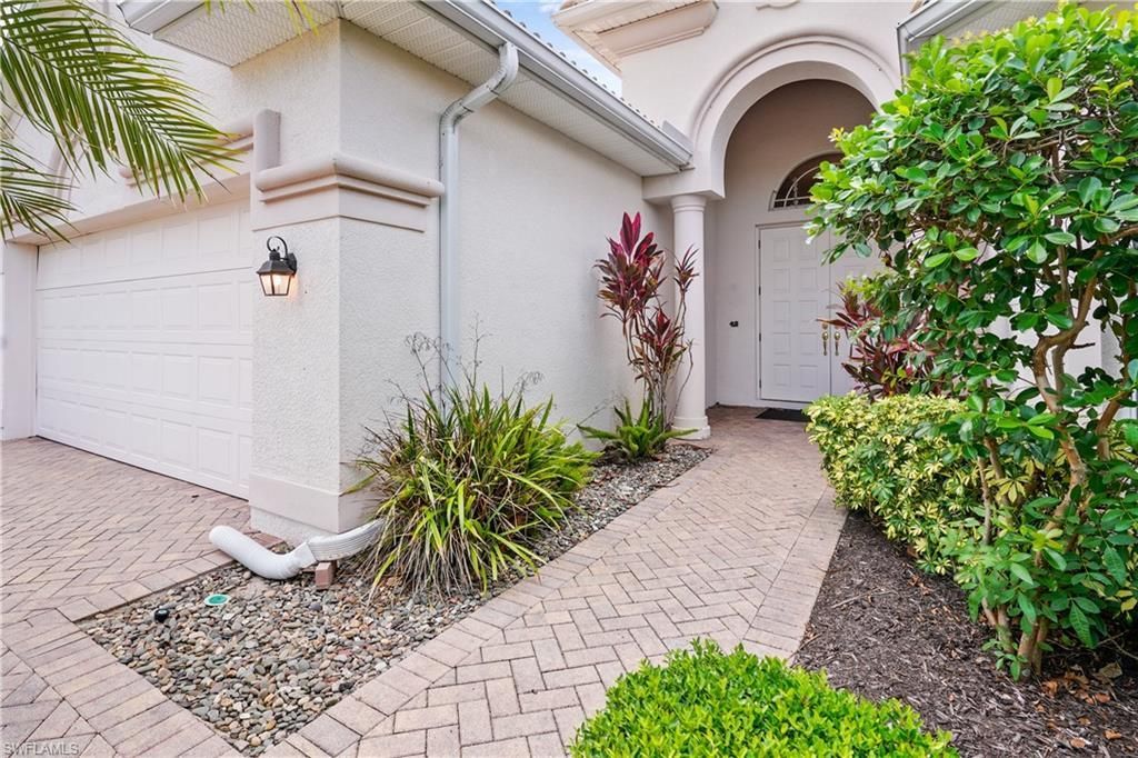 8831 Largo Mar Dr, Estero, FL 33967 Photo