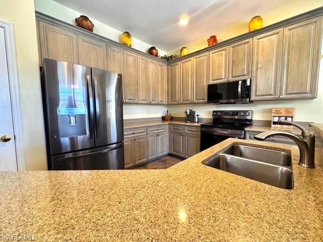 2560 Keystone Lake Dr , Cape Coral, FL 33909 Photo