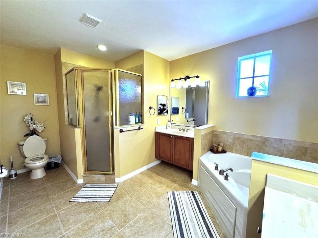 2560 Keystone Lake Dr , Cape Coral, FL 33909 Photo
