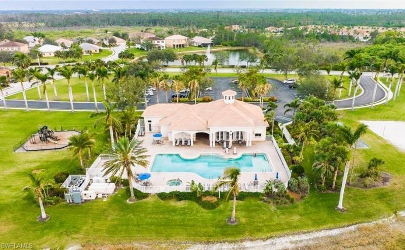 2560 Keystone Lake Dr , Cape Coral, FL 33909 Photo