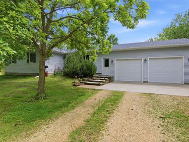 15381 670th Street, Wabasha, MN 55981