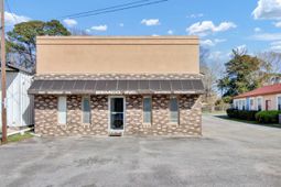 1950 Belgrade Avenue  photo 4