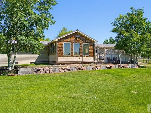 666 E 65th N, IDAHO FALLS, ID 83401