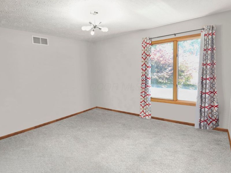 437 Garden Place , Marion, OH 43302 Photo 13