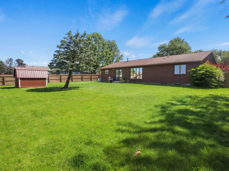 437 Garden Place , Marion, OH 43302 Photo 4