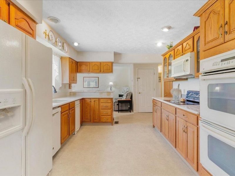 135 N Dugan Road , Urbana, OH 43078 Photo 13