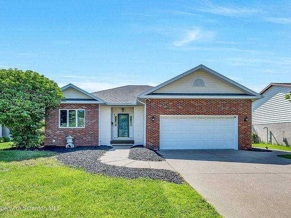 438 1st Street, Blakely, PA 18447