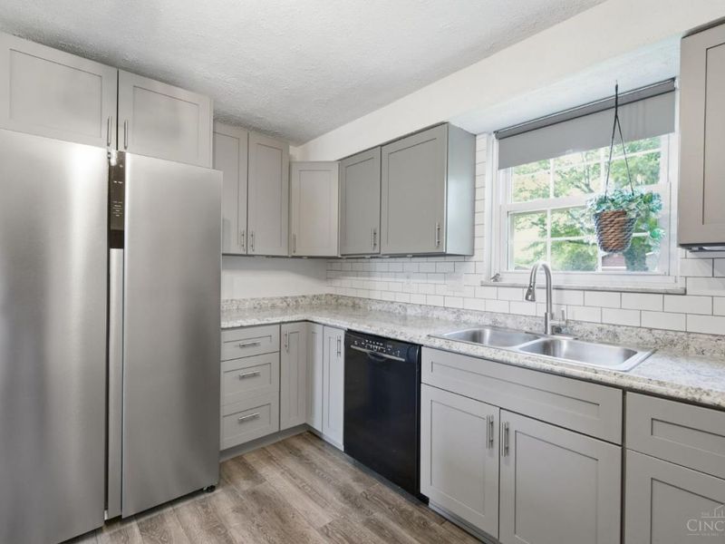 5779 Wolfpen Pleasant Hill Road, Miami Twp, OH 45150 Photo 20